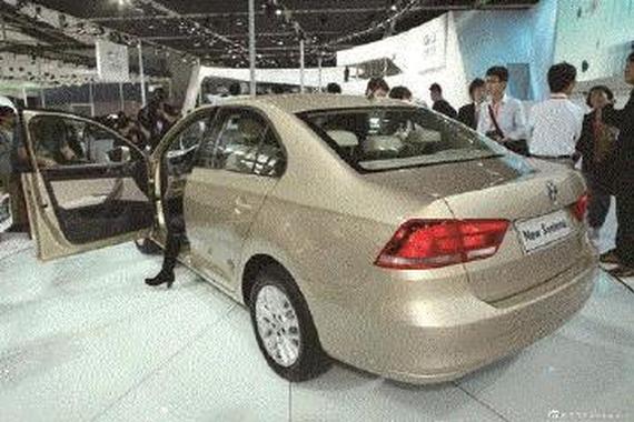 淡季不淡 买轿车的人开始多起来了