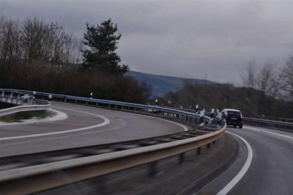 飞一样的开车 说说德国人驾车的那些事