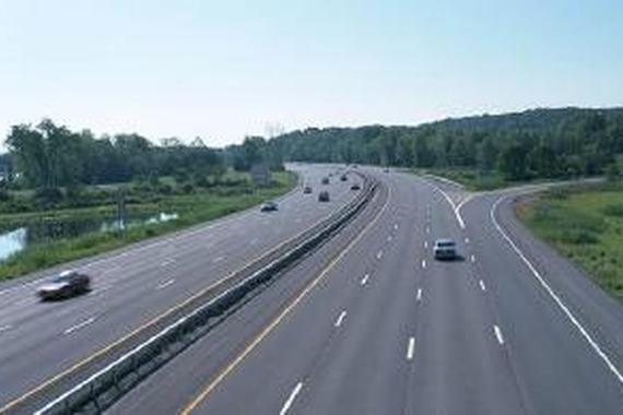 紧急情况“让速不让道”！多少经验换来的教训