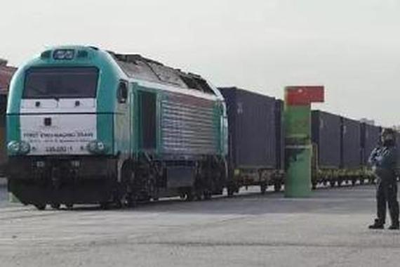 运钞车看起来不起眼 没你想的那么好抢