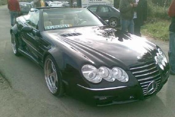 小伙造了台奔驰敞篷跑车 被奔驰公司邀请