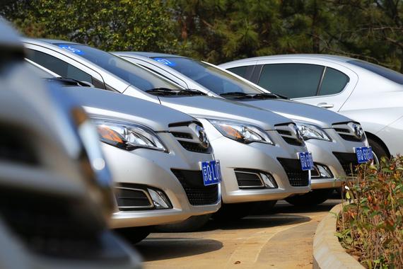 开五年贬值90%！二手新能源车保值咋这么惨？