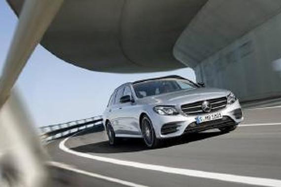 你家7座旅行车该换啦 2017款奔驰E400来了