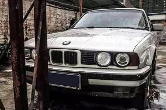 当你老了 让我推着你看风景 实拍宝马E34