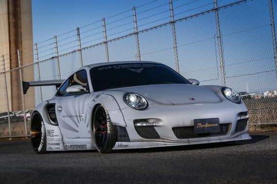 Liberty Walk发布保时捷997车身套件