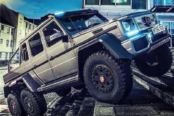 B与牛B只差一头牛 地表最牛奔驰G63AMG