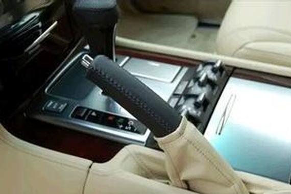 手刹也需要保养？定期检查不会错！