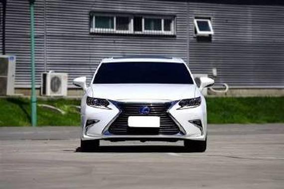 这车油耗5.4L 比5系豪华40万除E级就买它