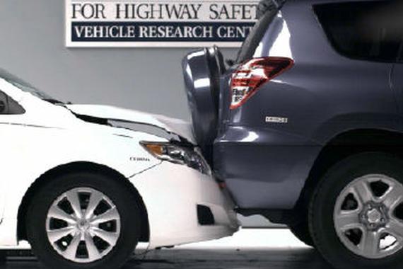 7座车突然火了，第三排座椅安全吗？