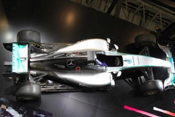 这些品牌 为啥车展都要放台赛车