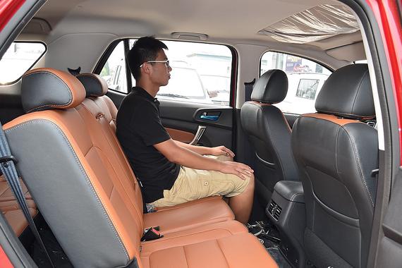 还买什么轿车 这些大空间7座中型SUV只要10万落地