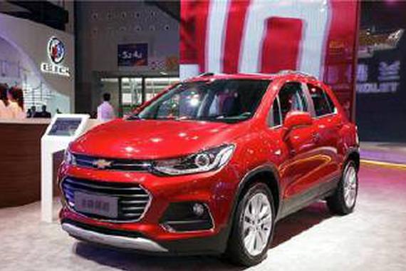 变形！降价！还增配？不到十万起售的SUV小金刚