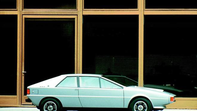 “黑桃A”奥迪Asso di Picche概念车