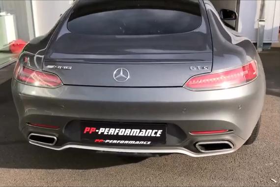 视频：Benz AMG GTS用生命奋斗赛道声浪