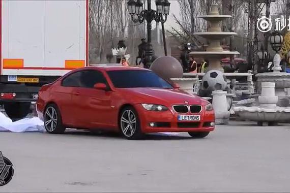 视频：土耳其工程团队宝马改的变形金刚