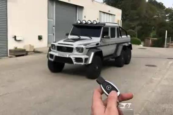 视频：一起来体验Mansory版奔驰大G6x6