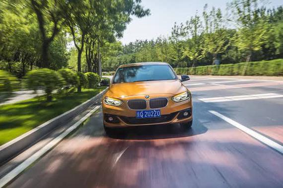 视频：前驱后的宝马1系到底行不行？