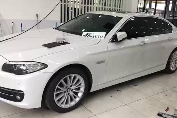 视频：宝马5系舒适进入，钥匙在身上