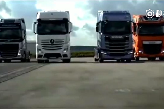 视频：几个卡车司机在广场上比拼