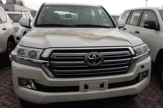 视频：实拍2017款丰田兰德酷路泽4000