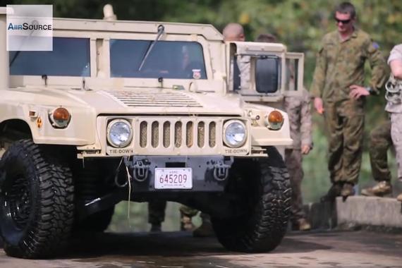 视频：美军的汽车涉水能力怎么样？