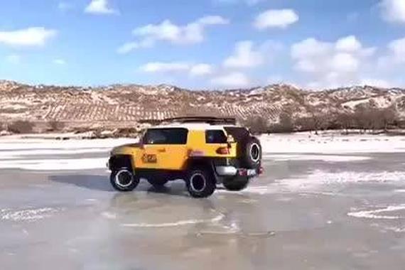 视频：丰田FJ也疯狂