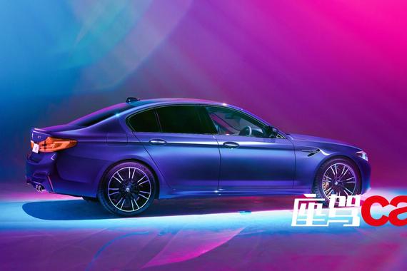 视频：宝马新一代M5 2WD模式漂移