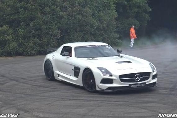 视频：622匹梅赛德斯SLSAMG