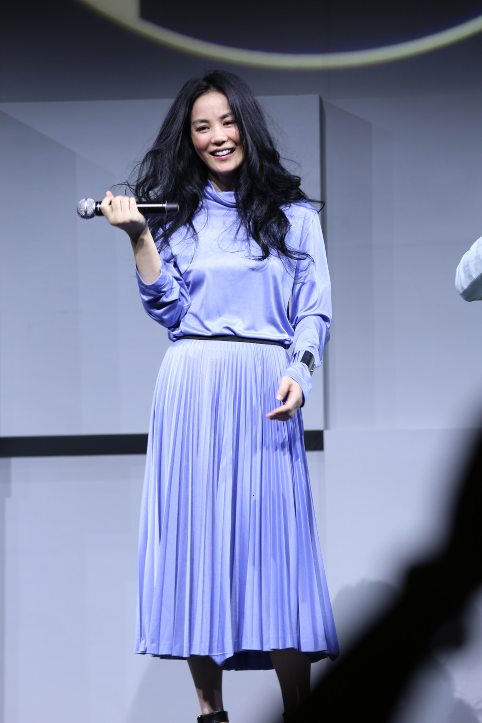 在今晚的演唱会发布会上,主办方宣布,这场名为"王菲幻乐一场2016live"