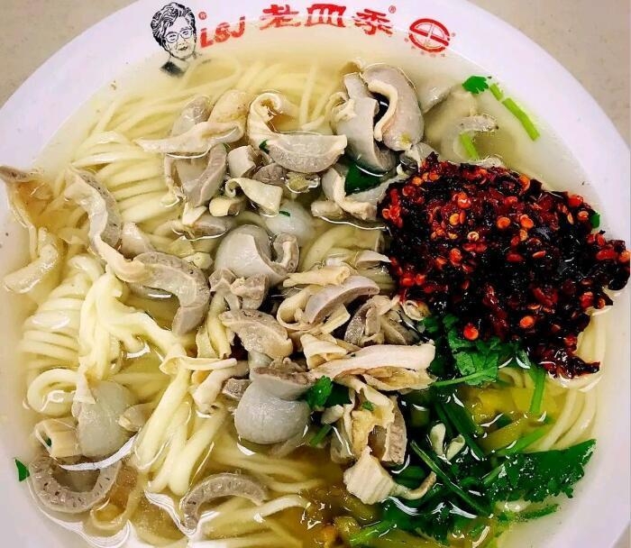 老四季抻面馆对沈阳人来讲是一家很有感情的老字号了,可以说是每个
