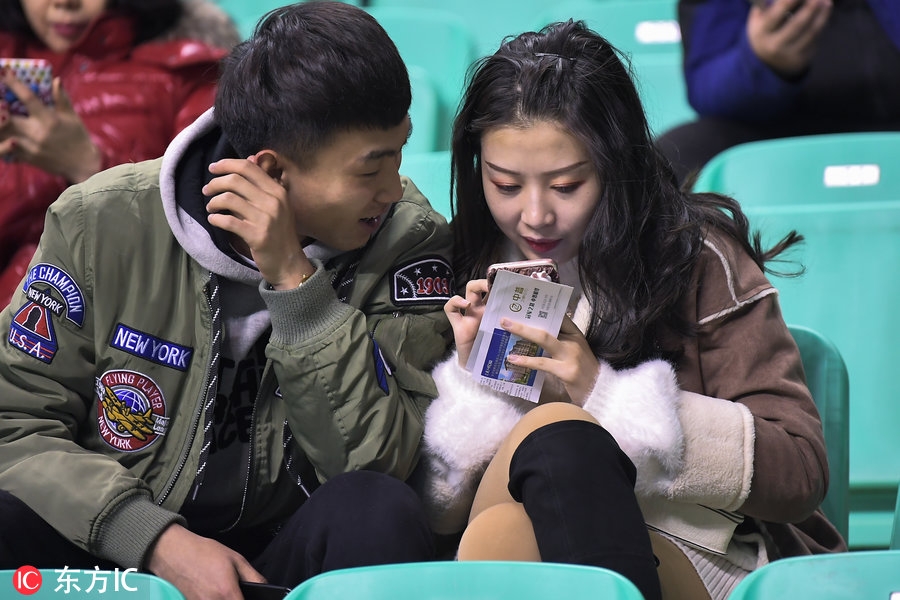 辽宁踢足球的女生多吗,辽宁踢足球的女生多吗知乎