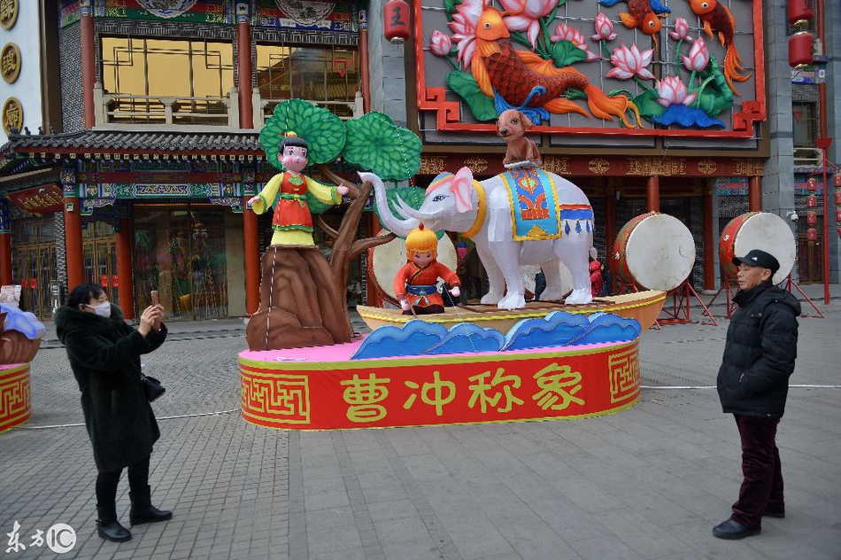节日出门赏灯请猜一个成语_一幅简笔画猜一个成语(3)