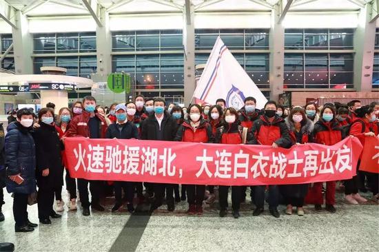 她——驰援武汉医疗队中的一名红十字志愿者