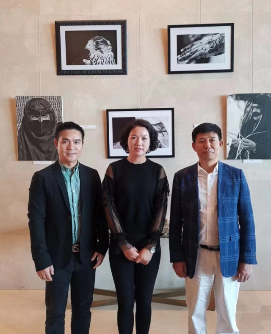 蓝天豚董事长_蓝天化工董事长老婆