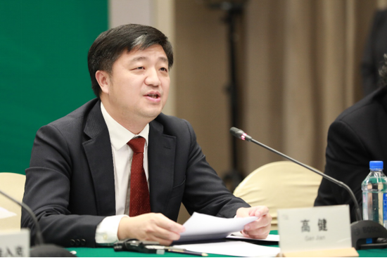 图说:国家发改委国际合作司副司长高健致辞