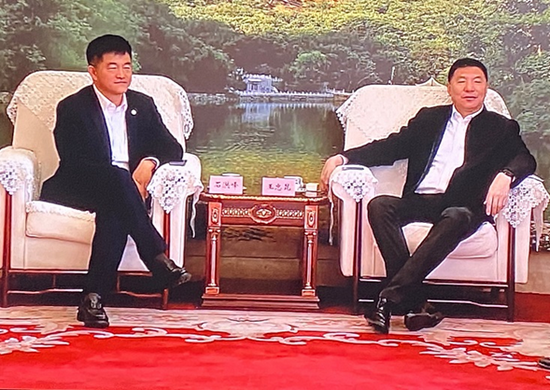 市委常委、副市长柯长松参加会见。