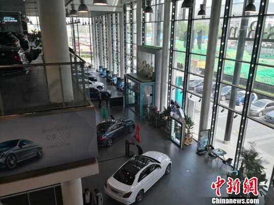 图为涉事奔驰4S店。党田野 摄