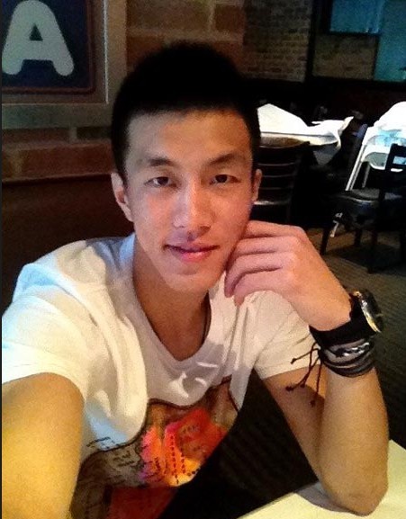 郭艾伦录制节目亮嗓 说唱抒情信手拈来