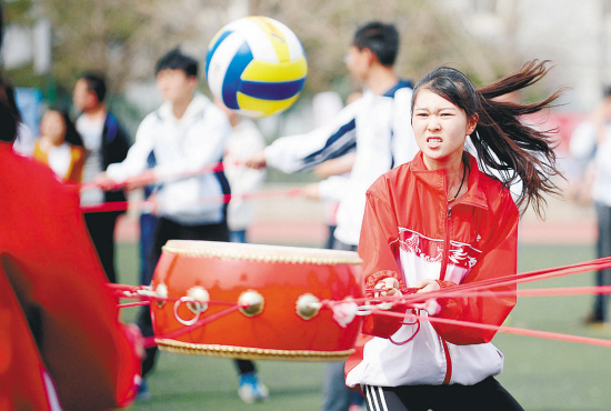 大学生心理素质 拓展大赛举行