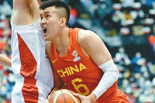 世预赛开局两连胜 中国男篮重拾自信