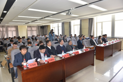 普发真空、学院领导及师生出席“东北大学 - 普发真空合作交流会”