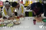 高中开设厨艺课一年可学六道菜 校长：要热爱生活