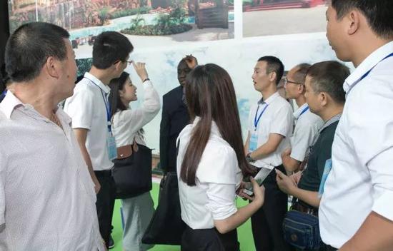 湖大外语院双胞胎姐妹花共同保研 四年来相互