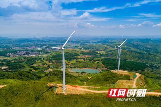 “风电之都”的美誉,为桂阳风电产业发展带来新的机遇。