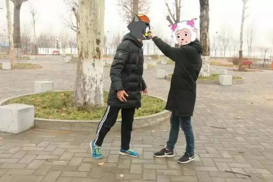 曝南宁一女子被邻居强行拖进房间 失踪9天?紧