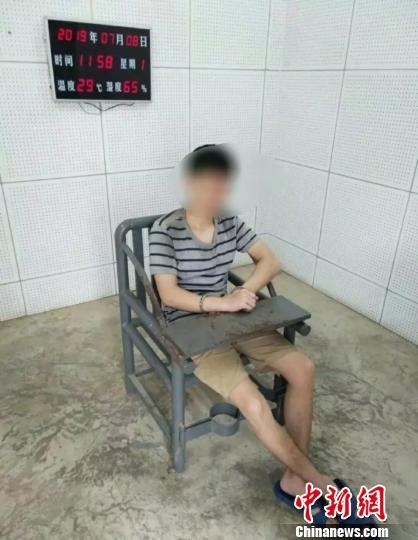 图为嫌疑人。 何承 摄