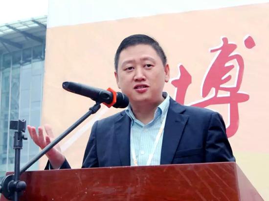 ▲微笑明天慈善基金会理事长 吴伟先生致辞