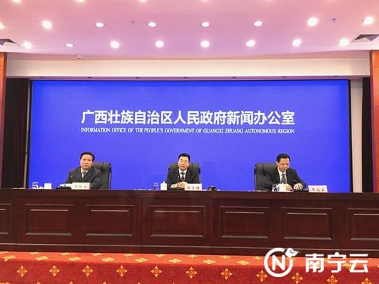 发布会现场。记者 邓玲 摄