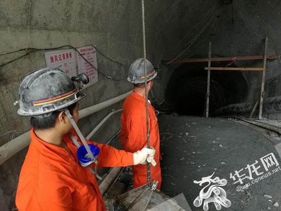 秀山县明确规定没有配备总工程师的企业,一律不予复工复产,新建地下矿山企业必须配备总工程师。记者 伊永军 摄