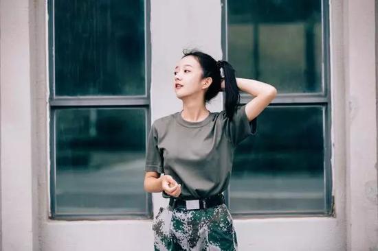 中南大学最美女教官走红网络 原来还不止一个